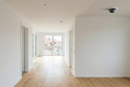 Professionelle Videoüberwachung in Einem Modernen Mehrfamilienhaus in Nürnberg Zur Sicherheit Für Vermieter.