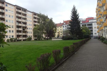 Vor dem Haus Pic1 VKGS73