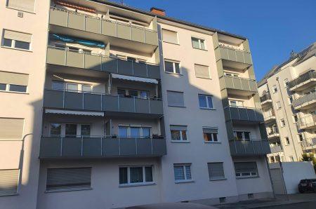 Vor dem Haus Pic1 THS63