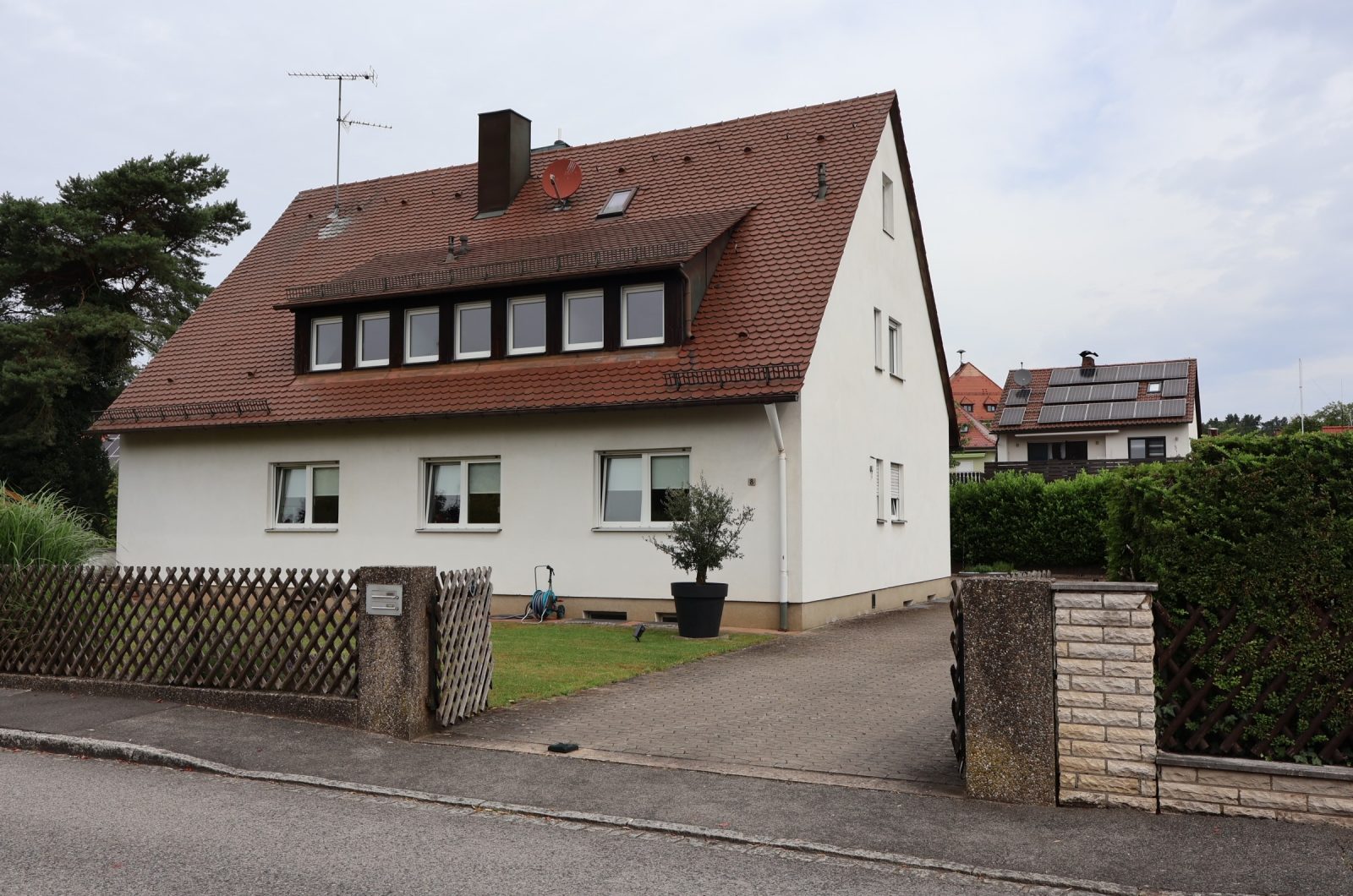 Aussenansicht Vorne Pic1 VKMW8RÜCK