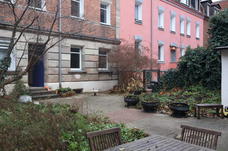 Hauseingang HInterhaus der 3 Zimmerwohnung zum kaufen