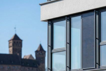 Modernisierte Hausfassade in Nürnberg Als Beispiel Für Energetische Sanierung Und Mieterhöhung.