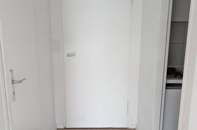 Eingangsbereich Flur heller Laminatboden Nürnberg