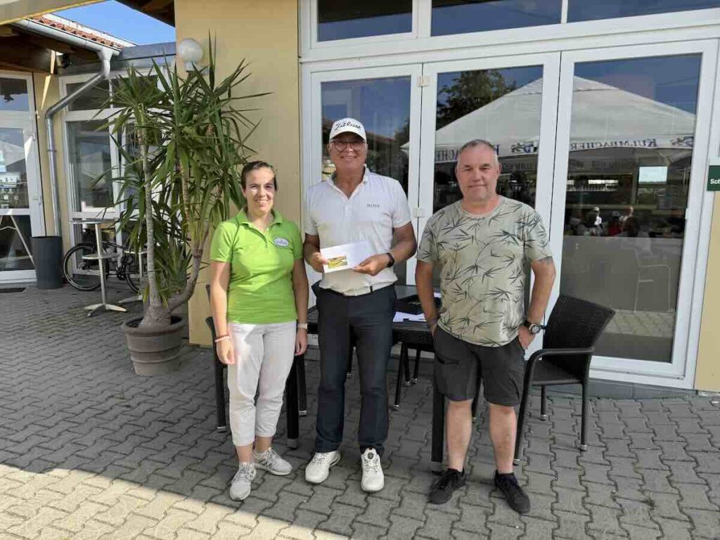Siegfried Högl Vom Gc Lichtenau Gewinnt Die Netto Klasse a Beim Maderer Immobilien Montagsturnier.