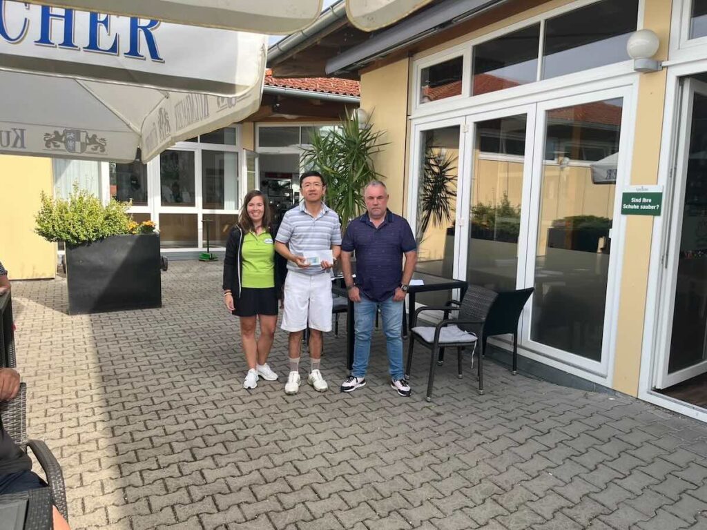 Maderer-immobilien-montagsturnier-nuernberg-birdiepool-xinyu-liu-17 | Maderer Immobilien Brutto-sieger Xinyu Liu Räumt Auch Im Birdiepool Erfolgreich Ab.